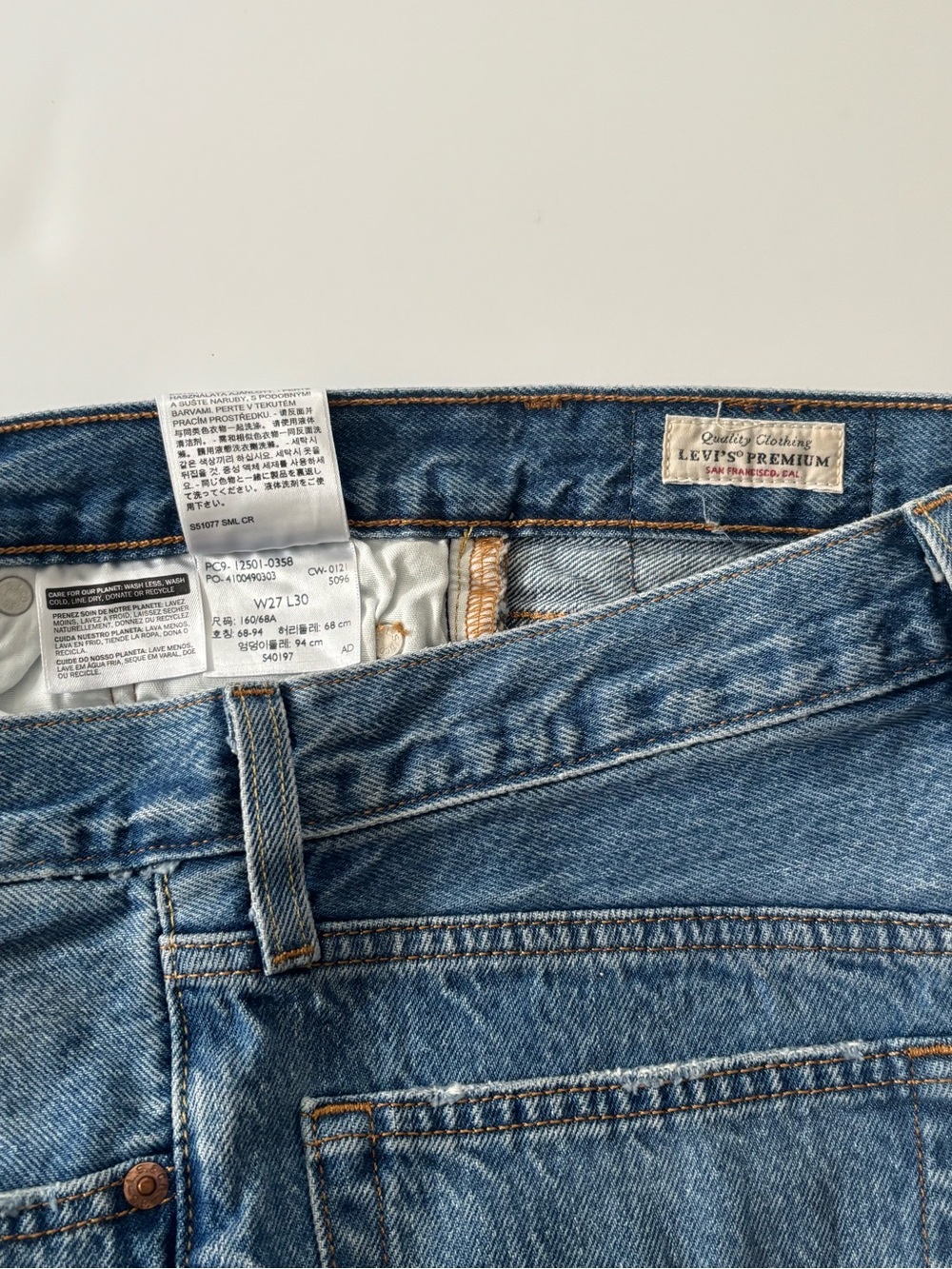 Levi's 501 Women’s Strait Leg Blue Denim Jeans 27W30L - Picture 4 of 8